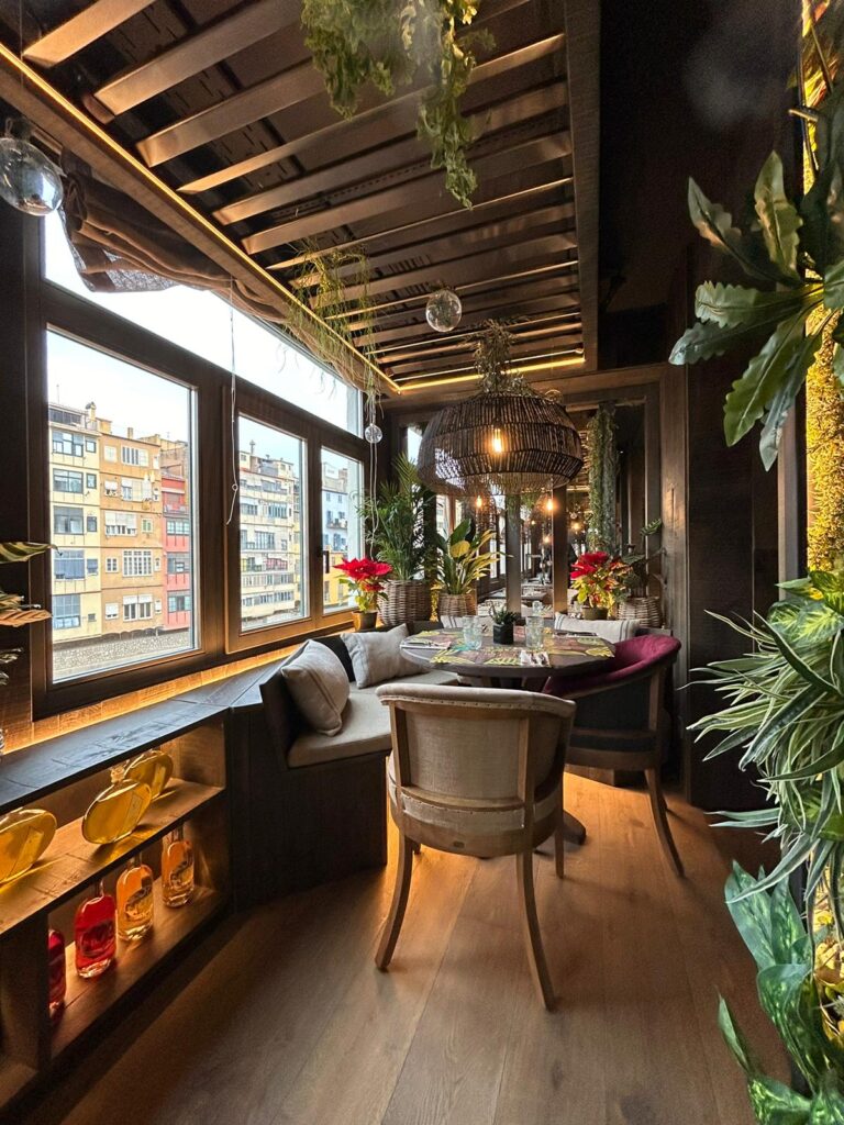 Instalación Profesional para Local Enjoy IT en Girona