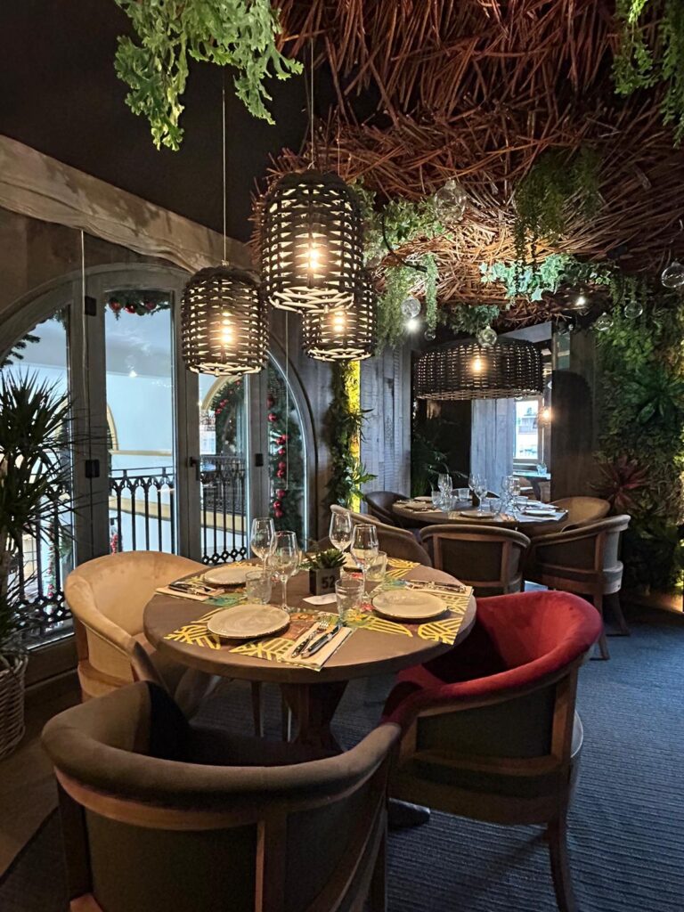 Instalación Profesional para Local Enjoy IT en Girona