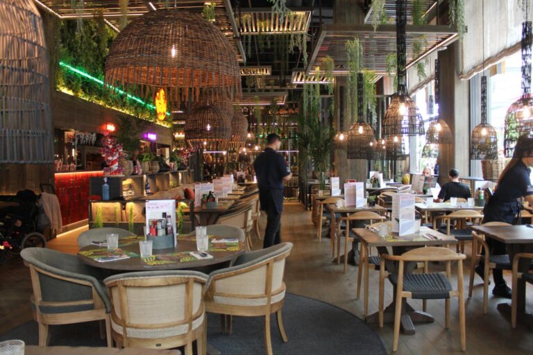 Instalación Profesional para Local Enjoy IT en Granada