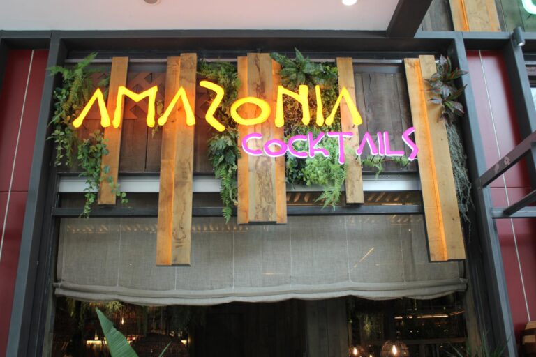 Instalación Profesional para Local Enjoy IT en Granada