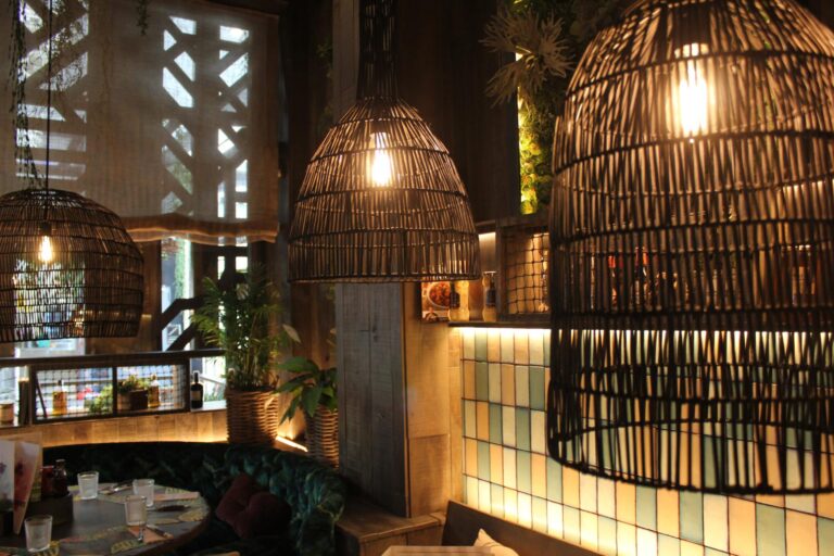 Instalación Profesional para Local Enjoy IT en Granada