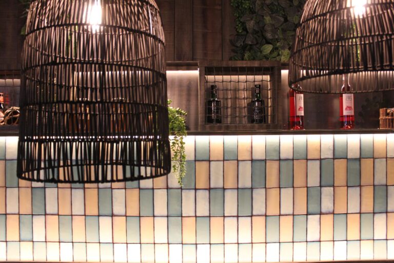 Instalación Profesional para Local Enjoy IT en Granada