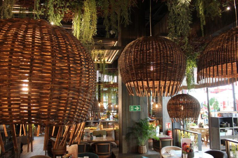 Instalación Profesional para Local Enjoy IT en Granada