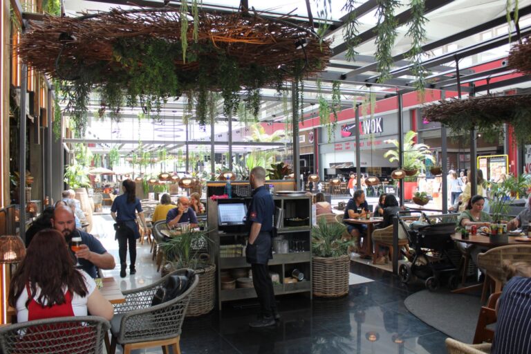 Instalación Profesional para Local Enjoy IT en Granada