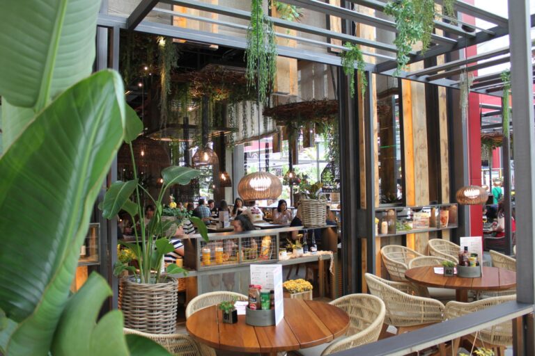 Instalación Profesional para Local Enjoy IT en Granada