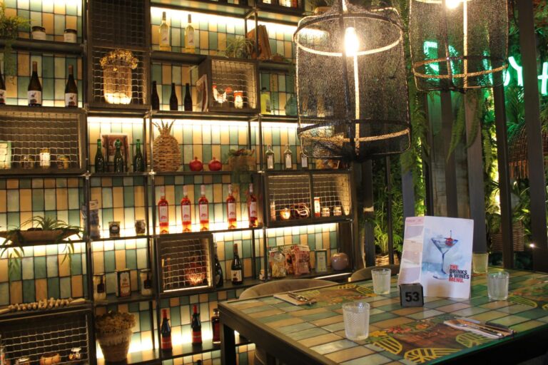 Instalación Profesional para Local Enjoy IT en Granada