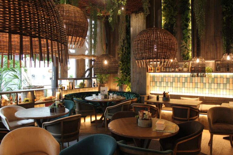 Instalación Profesional para Local Enjoy IT en Granada