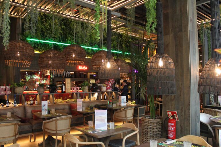 Instalación Profesional para Local Enjoy IT en Granada