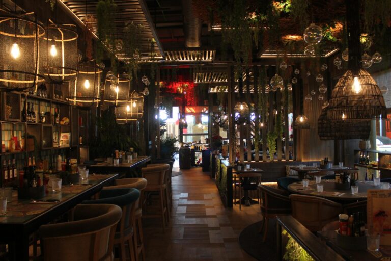 Instalación Profesional para Local Enjoy IT en La Jonquera