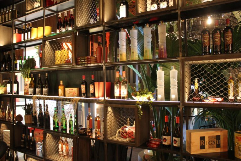 Instalación Profesional para Local Enjoy IT en La Jonquera