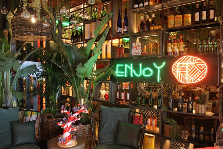 Instalación Profesional para Local Enjoy IT en La Jonquera