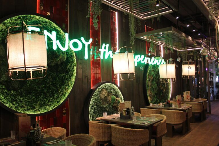 Instalación Profesional para Local Enjoy IT en La Jonquera