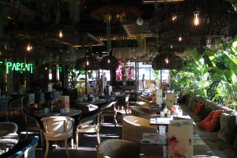 Instalación Profesional para Local Enjoy IT en La Jonquera